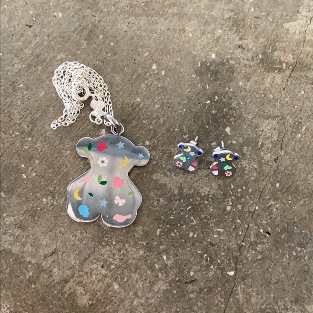 Necklace and earings